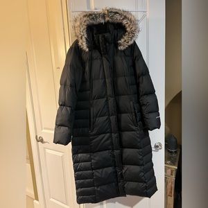 Black Eddie Bauer size L, shin-length coat